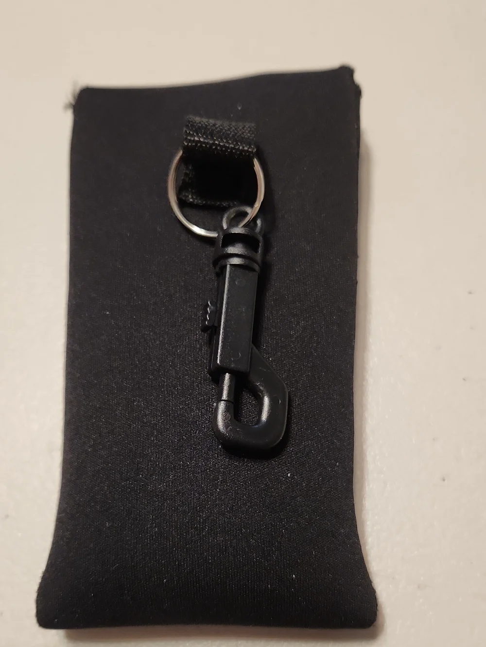 NWOT Bollé Neoprene sunglasses case w/detachable cord w/floating cushions & Clip